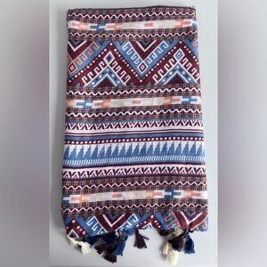 Gitti Geometric Patterned Scarf with Fringe